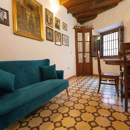 Historic House In The City Center Seville Exterior photo