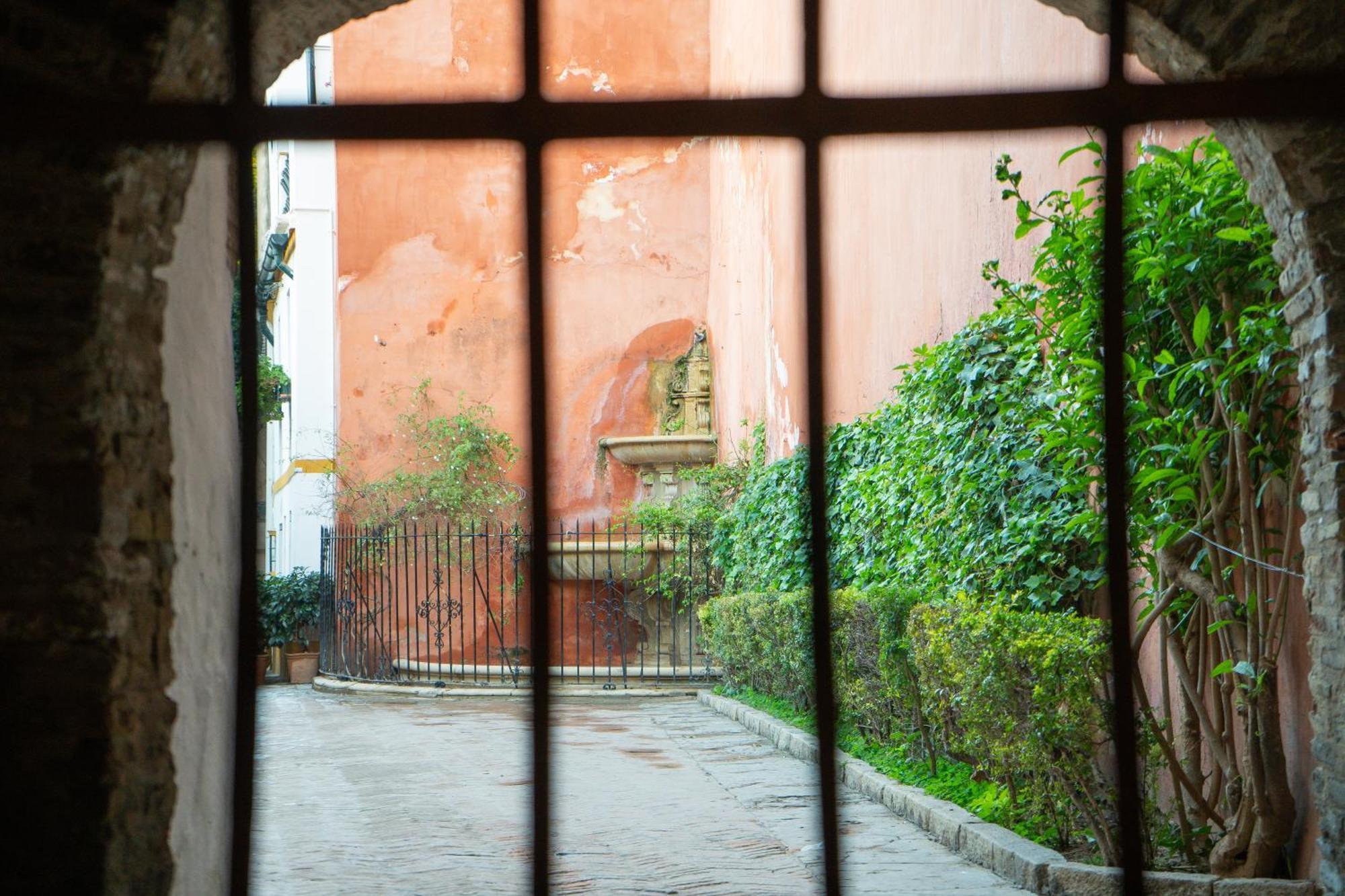Historic House In The City Center Seville Exterior photo